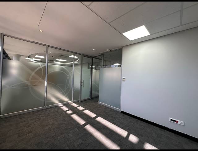 612M² OFFICE TO LET IN WOODMEAD
